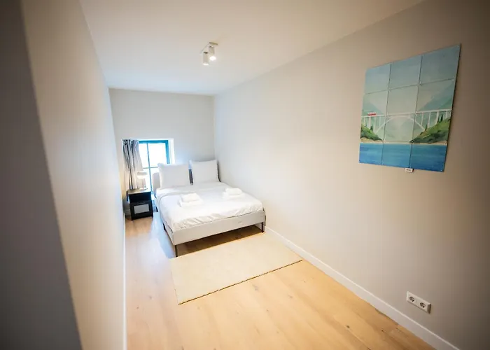 Alphabet -2e Pijnackerstraat 13 * Роттердам