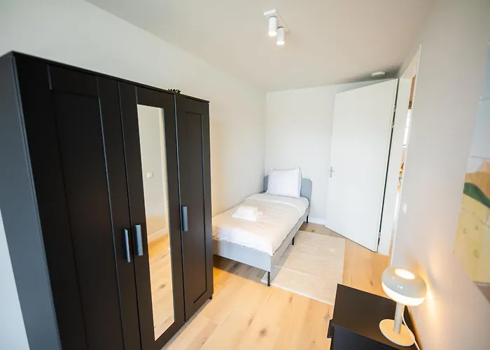 Alphabet -2e Pijnackerstraat 13 * Роттердам