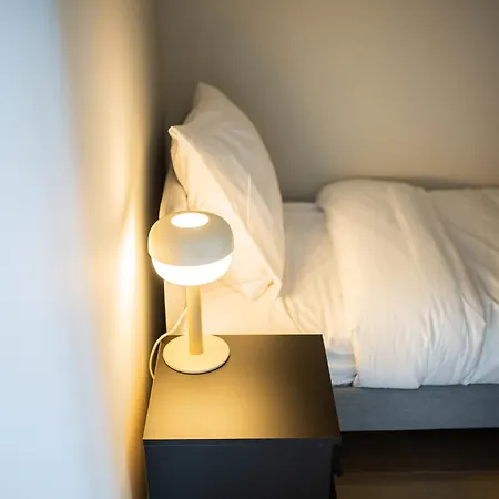 아파트 2e 3e Pijnackerstraat 로테르담