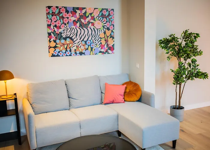 Alphabet -2e Pijnackerstraat 13 *