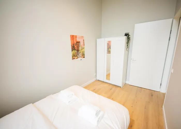 Alphabet -2e Pijnackerstraat 13 *