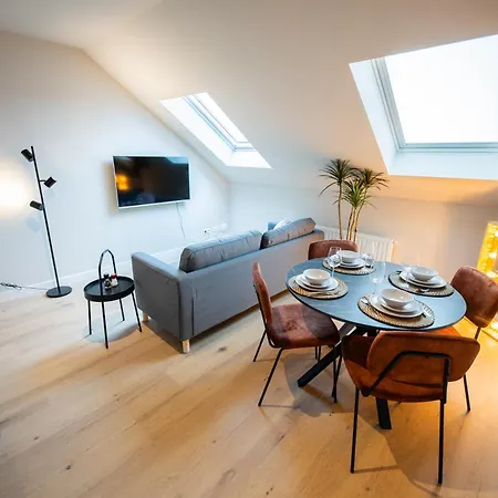 2e 3e Pijnackerstraat Apartment *