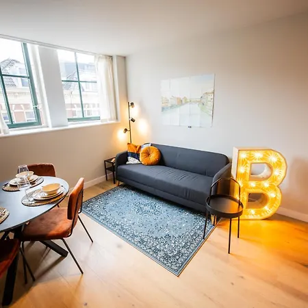 Alphabet -2e Pijnackerstraat 13 *