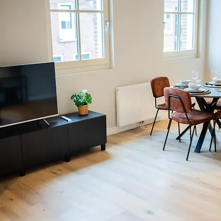 Alphabet -2e Pijnackerstraat 13 *