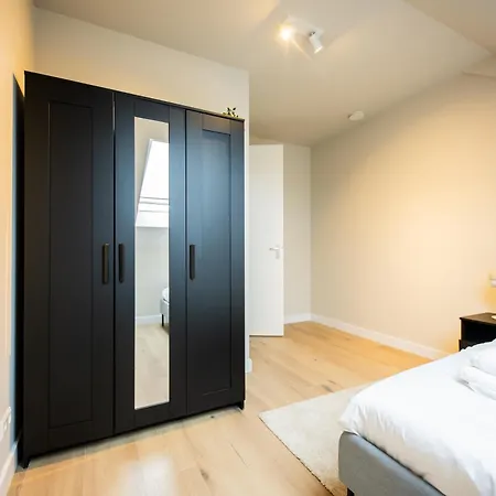 2e 3e Pijnackerstraat Apartment *
