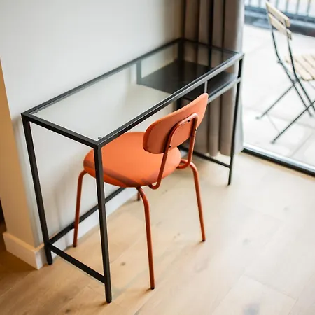 Apartment 2e 3e Pijnackerstraat *